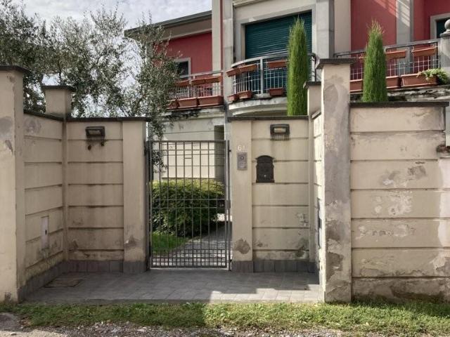 Villa Indipendente in vendita a Romano Di Lombardia, Lombardia