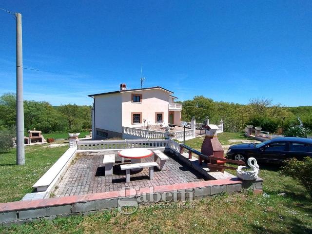 Villa Indipendente in vendita a Ripalimosani, Molise