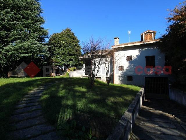 Villa Indipendente in vendita a Vaprio d'Adda, Milano