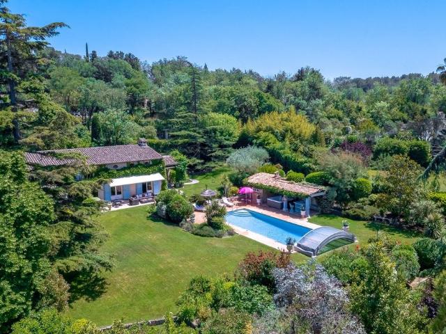 Villa vente à Grasse, Châteauneuf-grasse