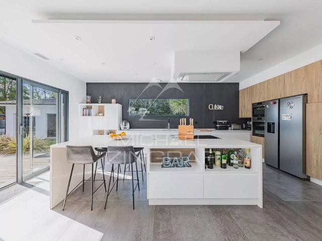 Villa vente à France métropolitaine, Salles