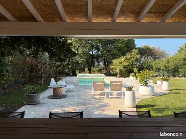 Maison vente à Châteauneuf-du-rhône, Guadeloupe