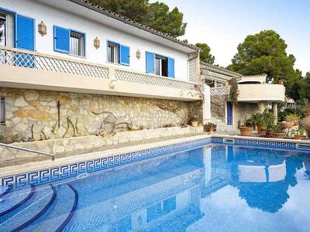 Villa en venta en Peguera