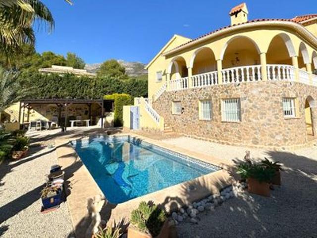 Villa en venta en Altea