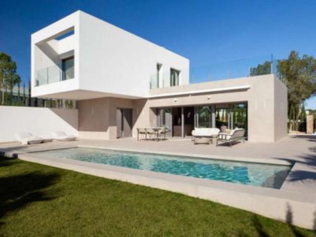Villa en venta en Orihuela
