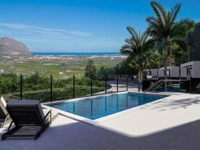 Villa en venta en Dénia