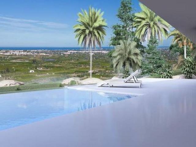 Villa en venta en Dénia