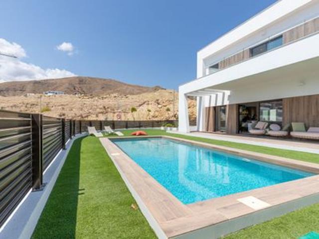 Villa en venta en Finestrat
