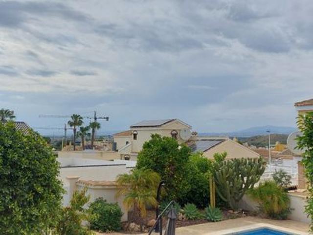 Villa en venta en Santa Pola