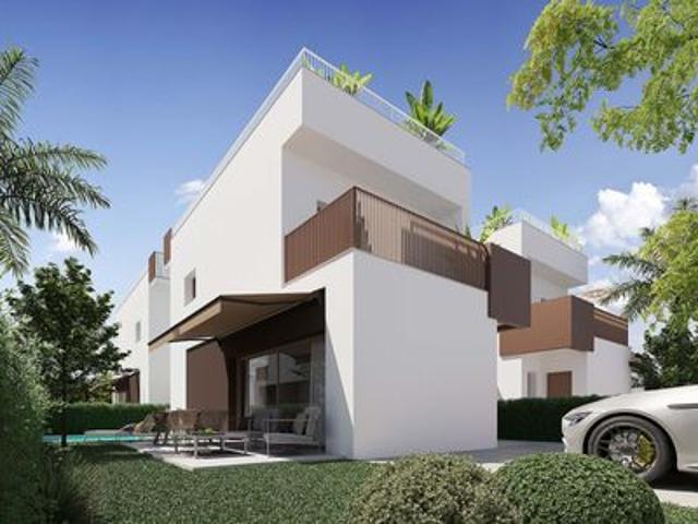 Villa en venta en Alicante