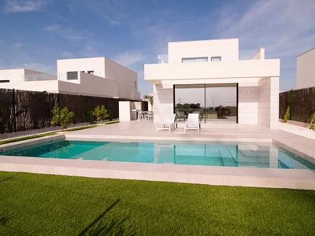 Villa en venta en Los Montesinos