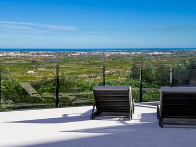 Villa en venta en Pedreguer