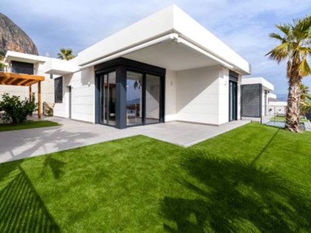 Villa en venta en Polop