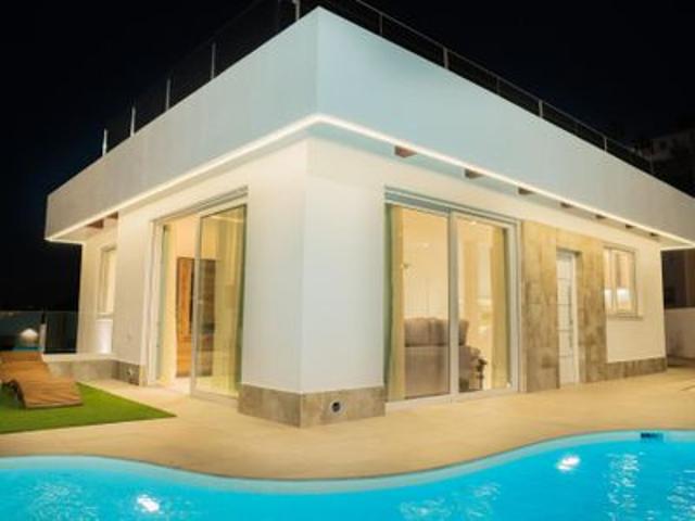Villa en venta en Rojales