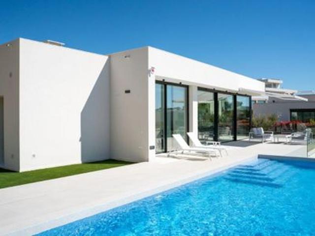 Villa en venta en San Miguel De Salinas