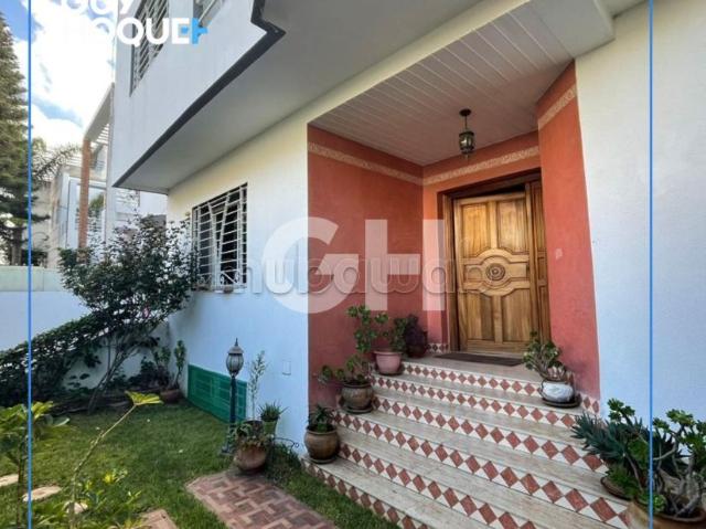 Villa vente à Anfa, Gharb-Chrarda-Beni Hssen