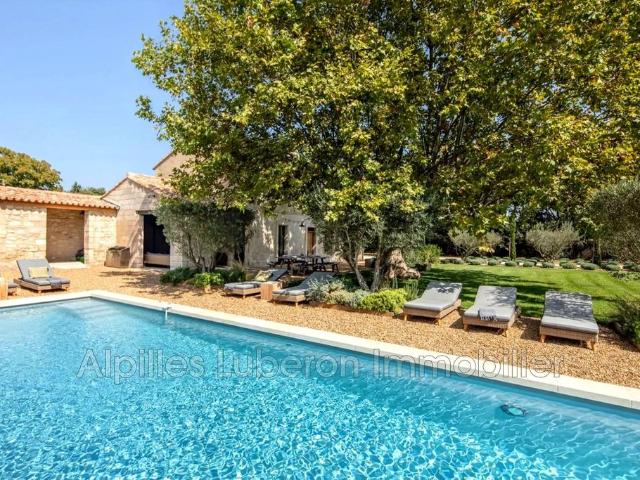 Villa location à Arles, Saint-etienne-du-grès