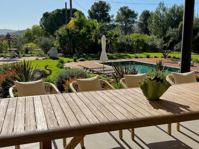 Villa vente à Arrondissement de Toulon, La Cadière-d'azur
