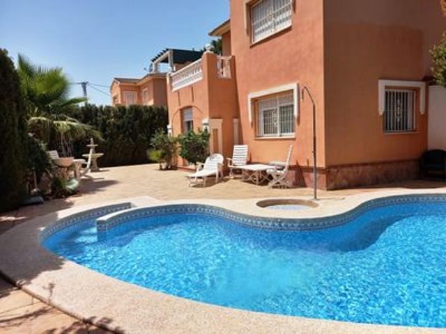 Villa en venta en Altea