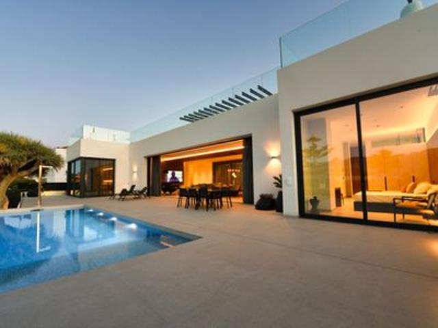 Villa en venta en Altea