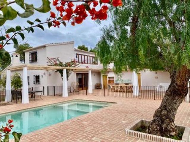 Villa en venta en L'alfàs Del Pi