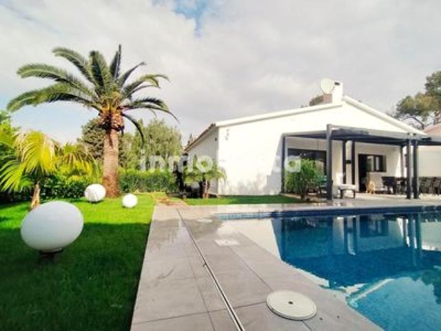 Villa en venta en Benidorm
