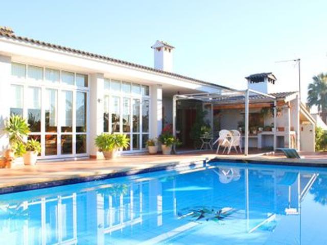 Villa en venta en Bunyola