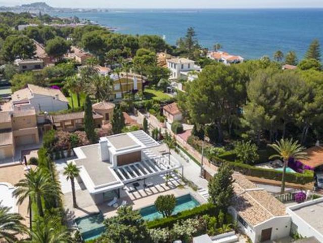 Villa en venta en Dénia