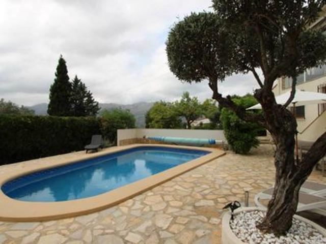 Villa en venta en Dénia