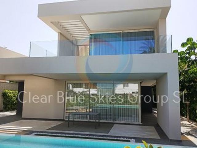 Villa en venta en San Juan De Alicante