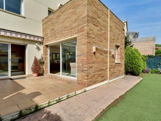 Villa en venta en Girona