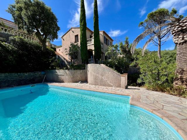 Villa vente à Les Issambres, Roquebrune-sur-Argens