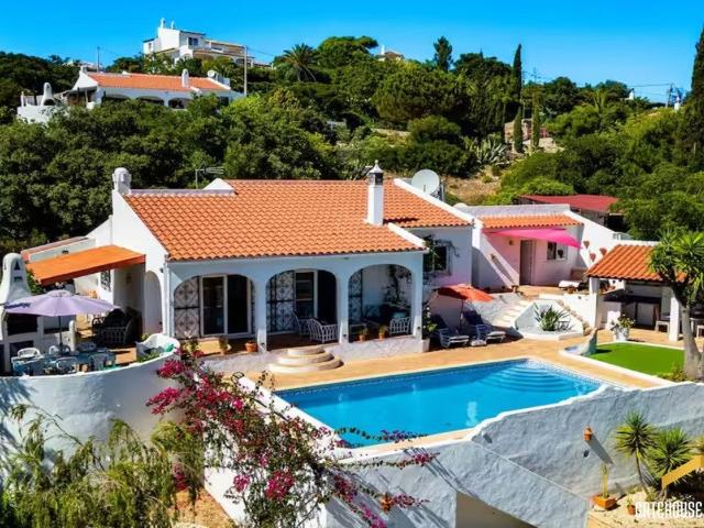 Vivenda venda em Poço Mouro, Faro