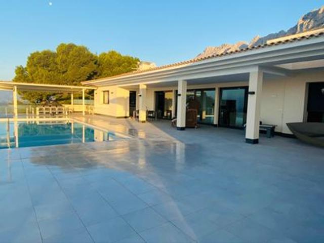 Villa en venta en Altea
