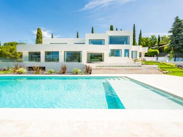 Villa en venta en Boadilla Del Monte