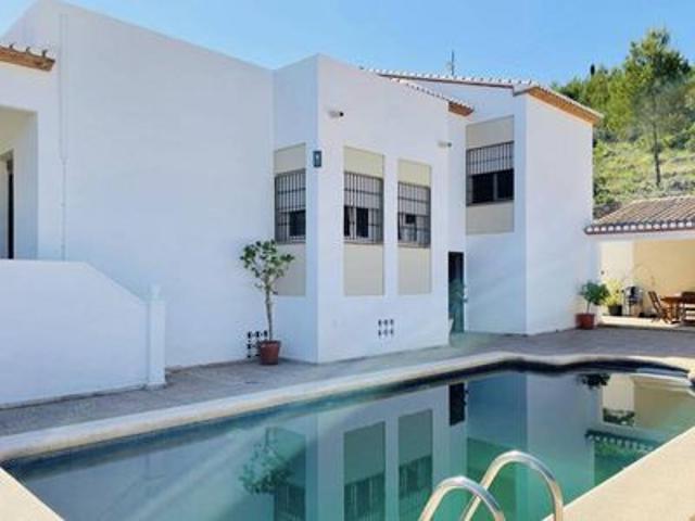 Villa en venta en Dénia