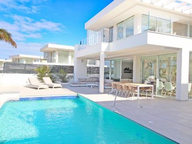 Villa en venta en San Juan De Alicante