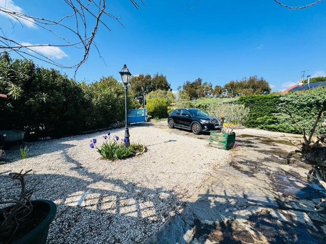 Villa vente à Arrondissement de Toulon, La Londe-les-maures