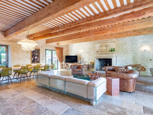 Villa vente à Arles, Mollégès