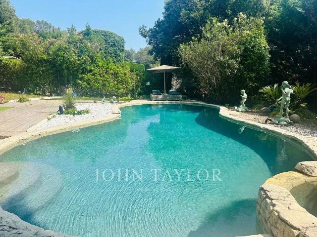 Villa vente à Grasse, Roquefort-les-pins