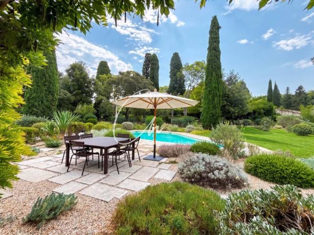 Villa vente à Arles, Boulbon