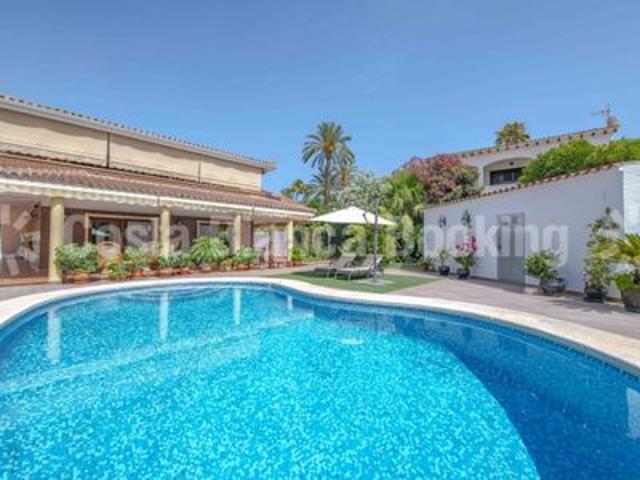 Villa en venta en Benidorm