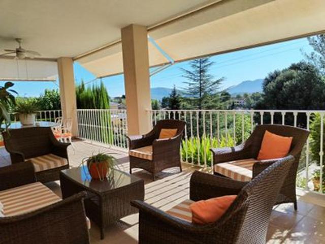 Villa en venta en Cocentaina