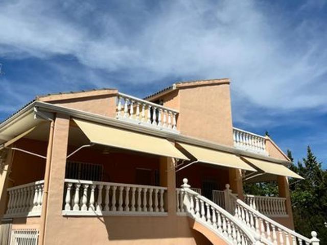 Villa en venta en Muro De Alcoy