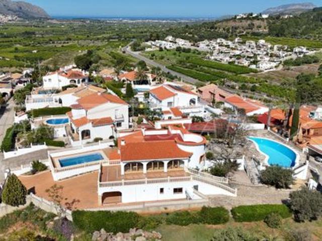 Villa en venta en Orba Villa en venta en Orba