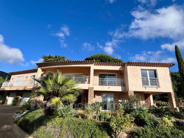Villa vente à Arrondissement de Toulon, Le Lavandou