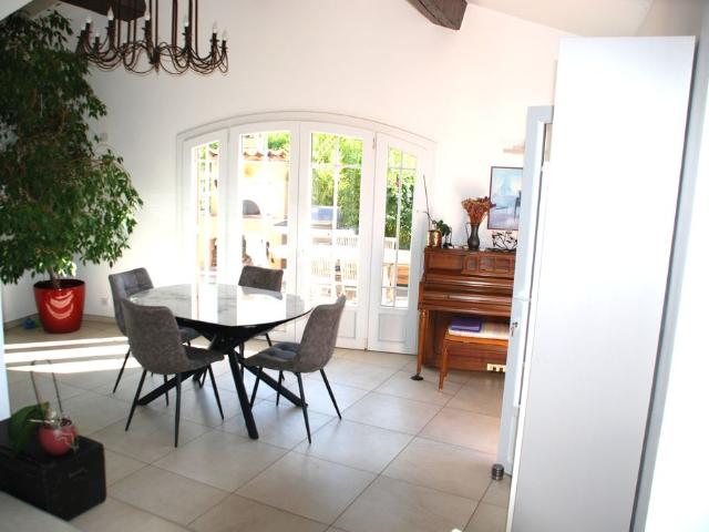 Villa vente à Arrondissement de Toulon, La Londe-les-maures