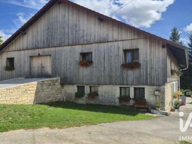 Villa vente à Les Combes, Doubs