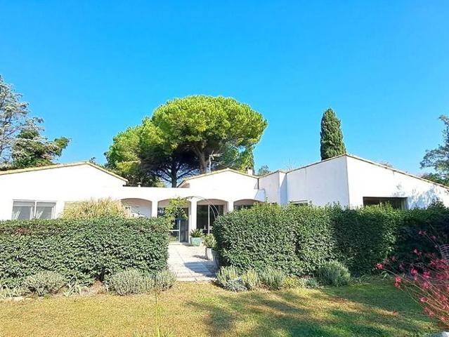 Villa vente à Arles, Saintes-maries-de-la-mer