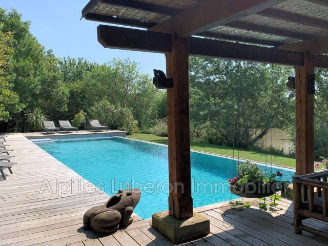 Villa location à Arles